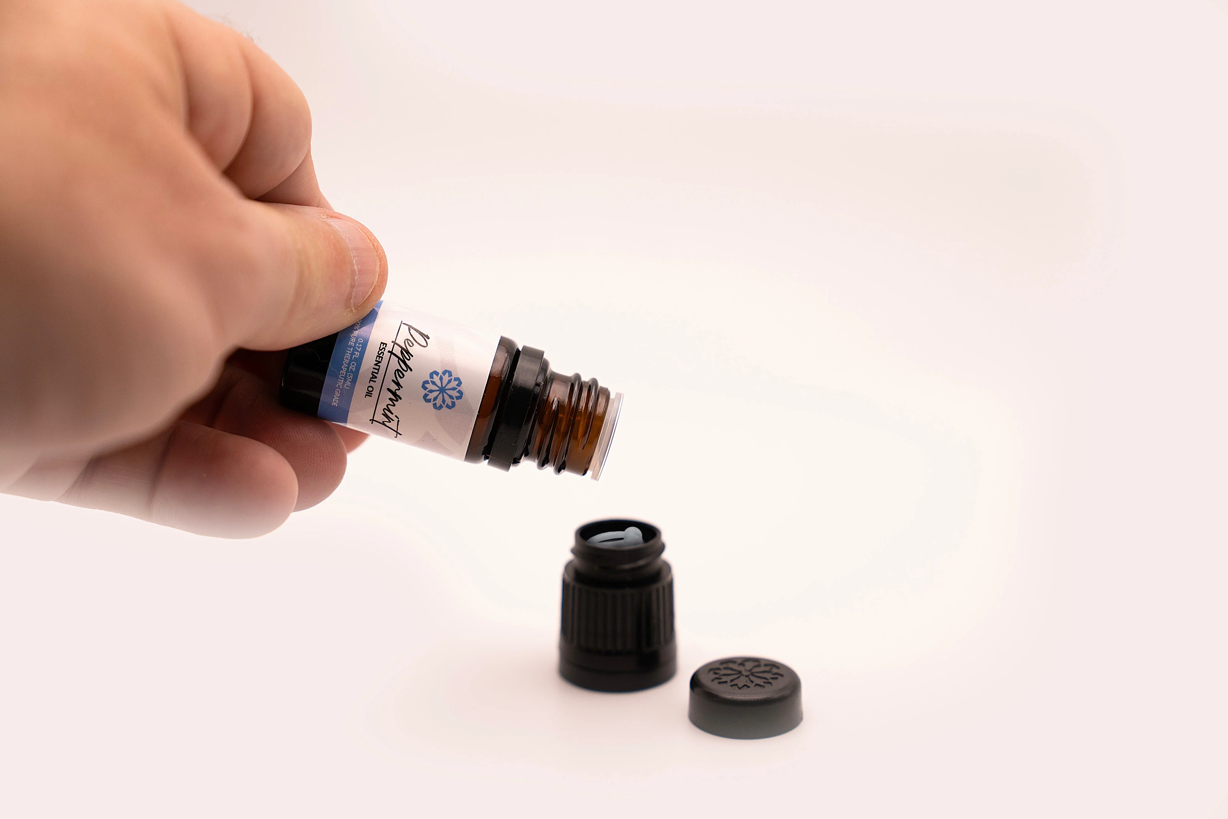 Essence Essential Oil Bottle Top with Built-In Soaking Bay - Image 11