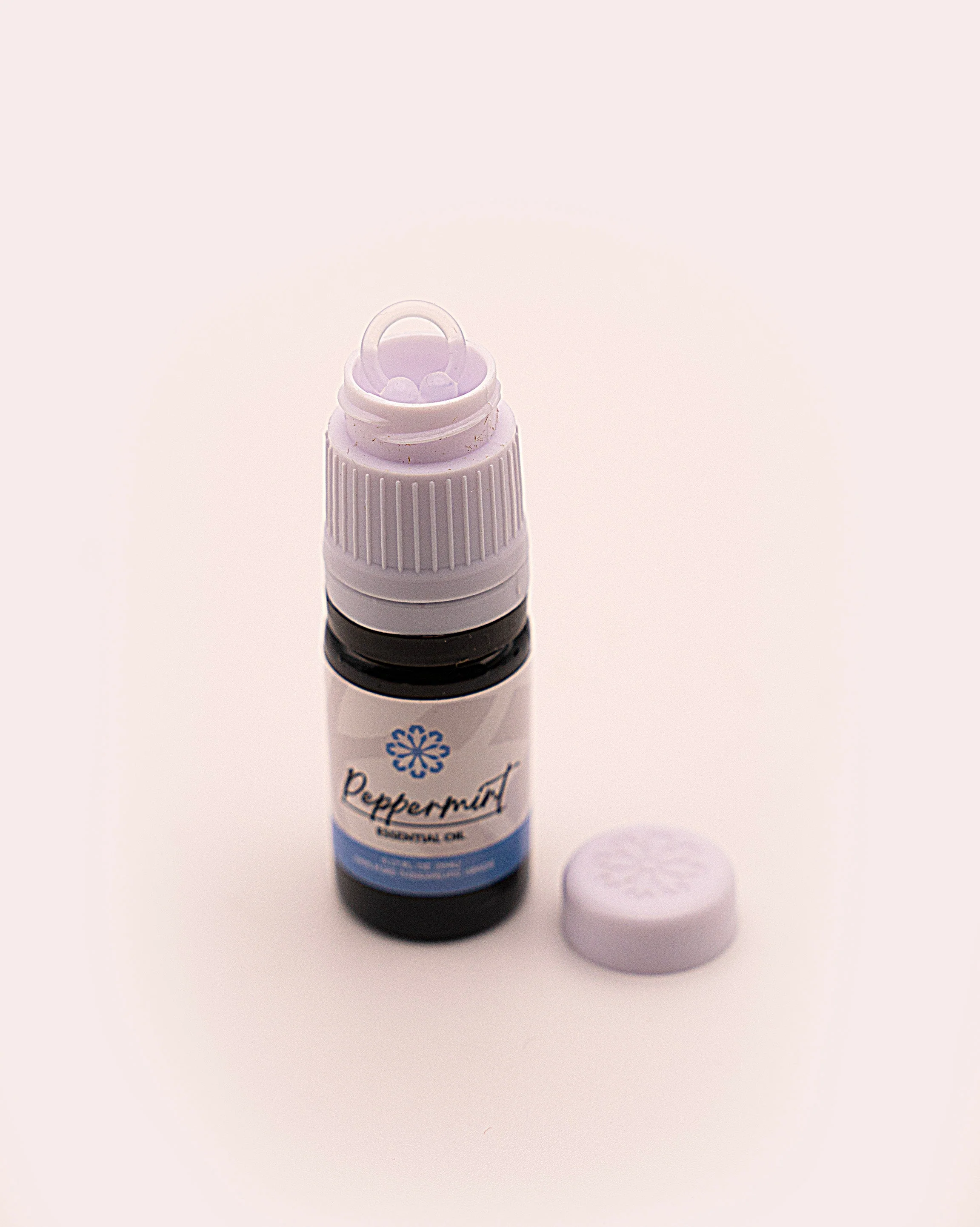 Essence Essential Oil Bottle Top with Built-In Soaking Bay - Image 6