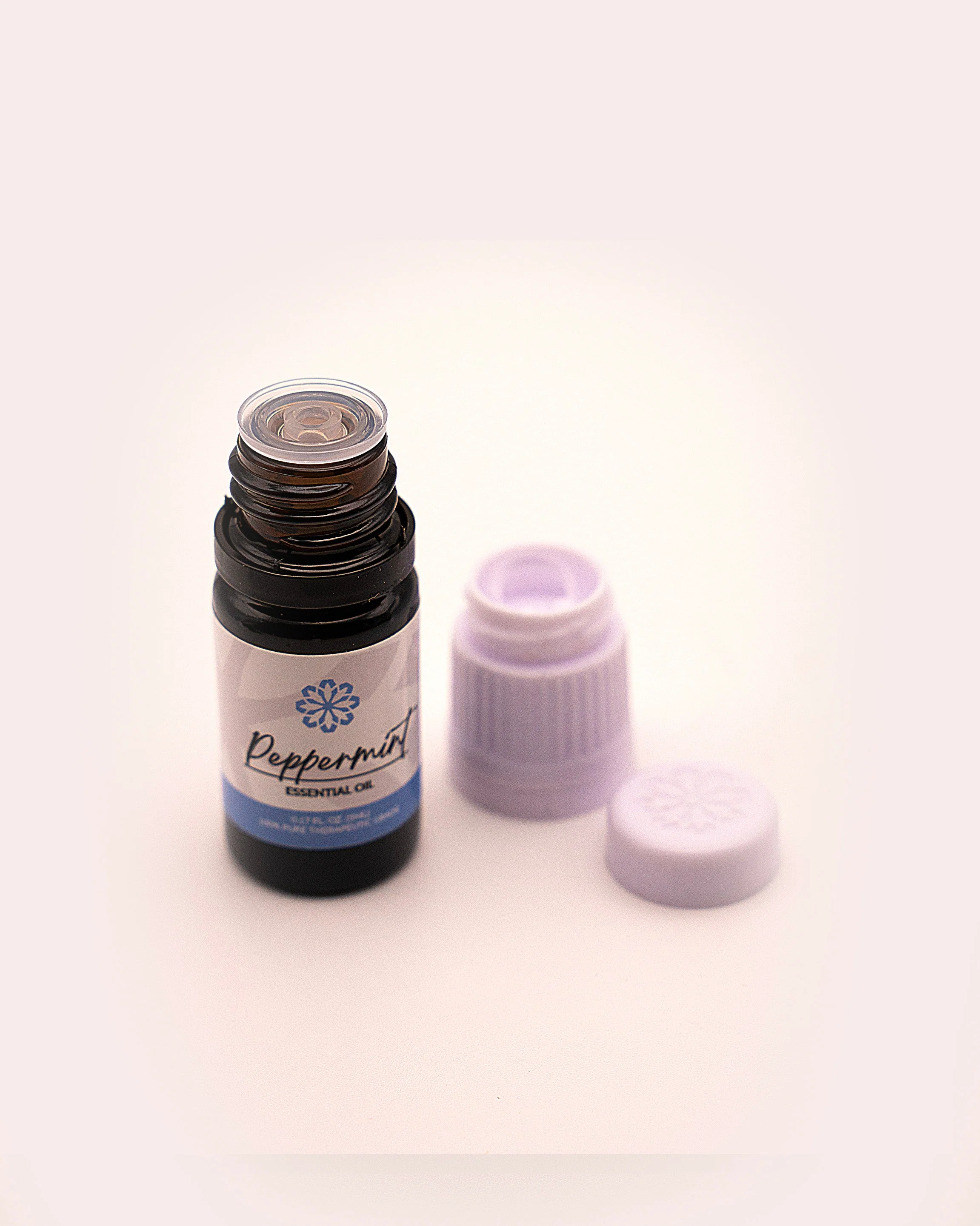 Essence Essential Oil Bottle Top with Built-In Soaking Bay - Image 7